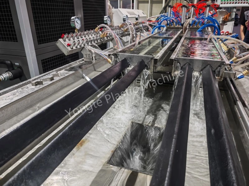 4 کیویٹی پلاسٹک پروفائل پروڈکشن لائن کی ترسیل کامیاب کمیشننگ کے بعد اردن تک