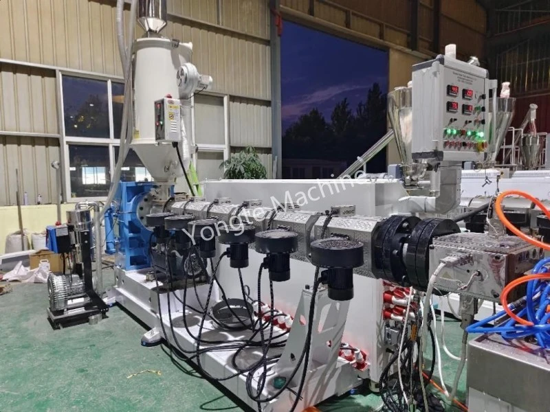 plastic fence pole extruder