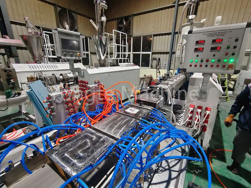 پلاسٹک لمبر اخراج لائن